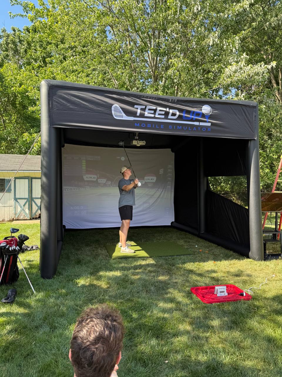 Another live event view of the Tee’d Up mobile golf simulator